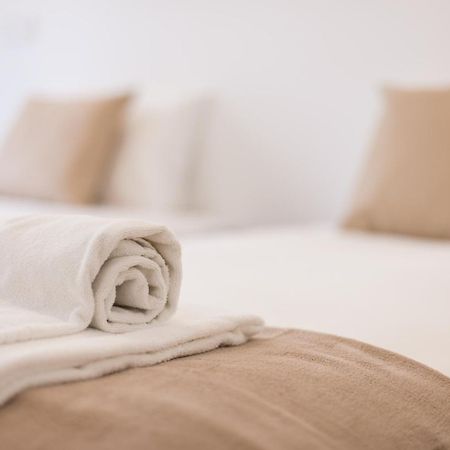 Mouraria Blue Three-Bedroom Apartment W/ Parking - By Lu Holidays Лісабон Екстер'єр фото