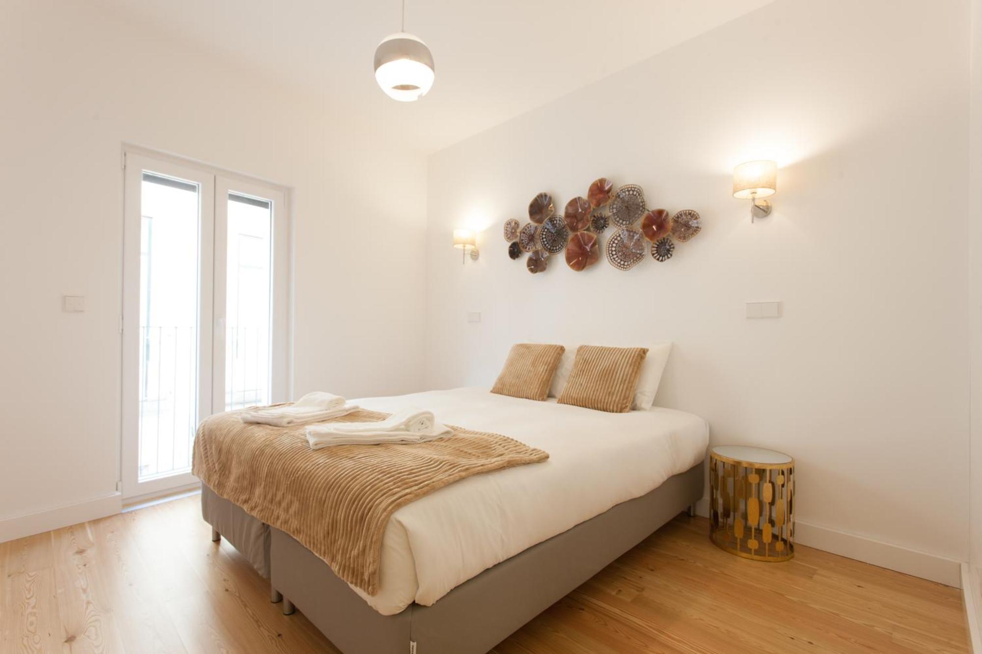Mouraria Blue Three-Bedroom Apartment W/ Parking - By Lu Holidays Лісабон Екстер'єр фото